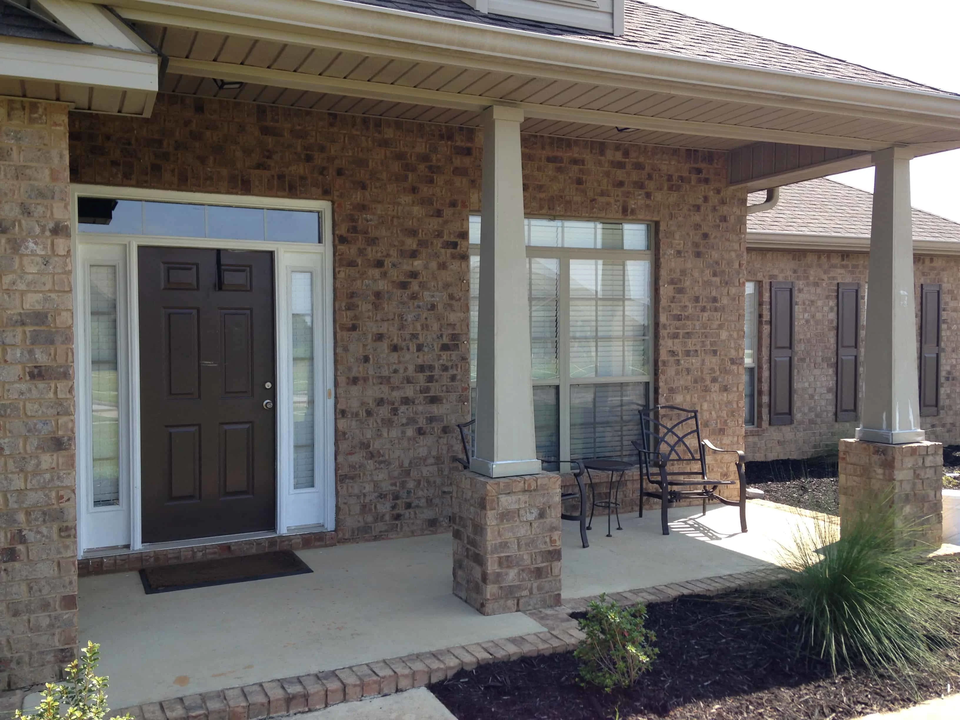 the door BEFORE the modern farmhouse front door update