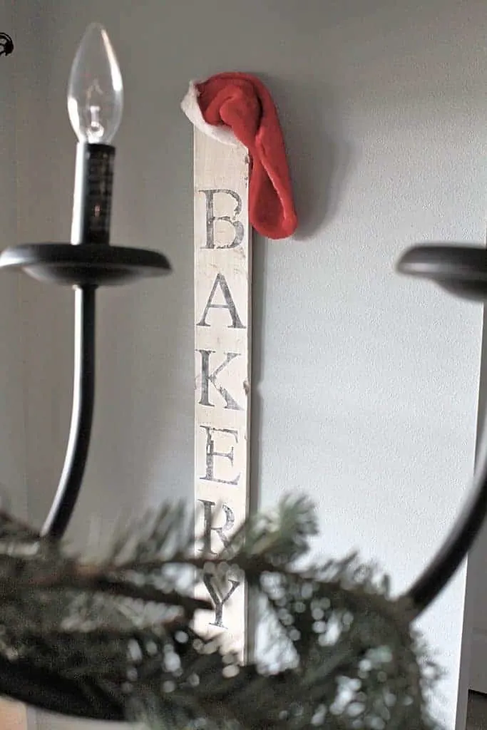 DIY Vintage Bakery Sign