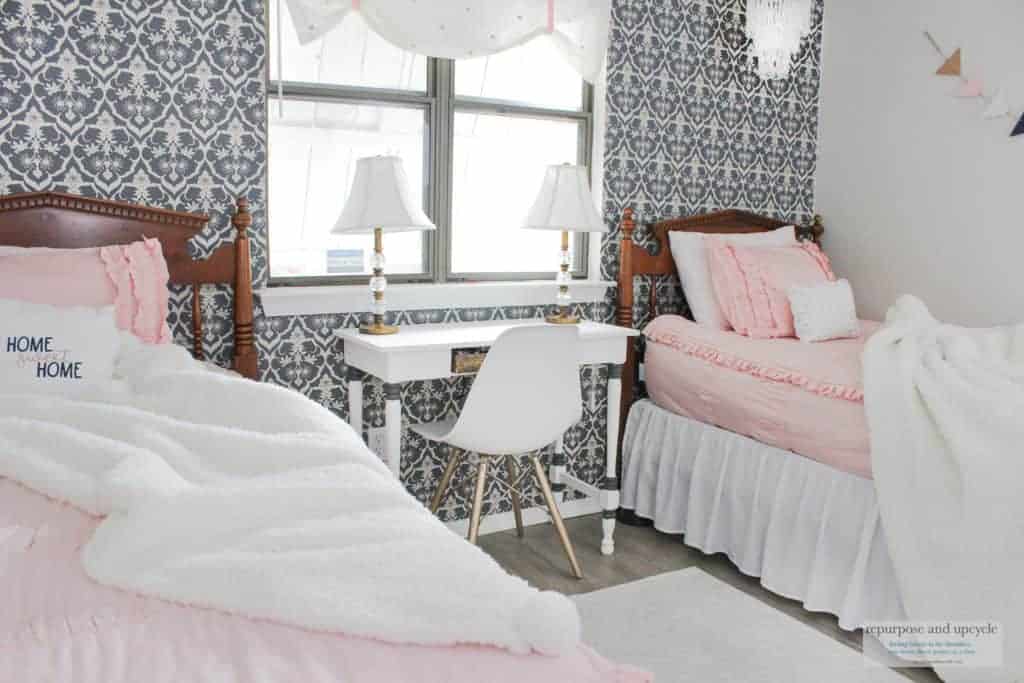 vintage chic bedroom makeover one room challenge