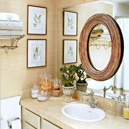 layering bathroom mirrors