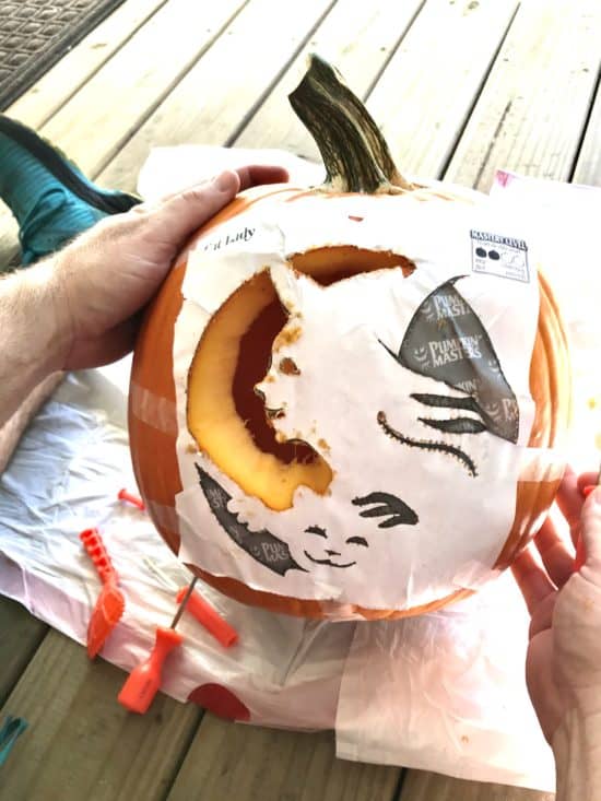 Pumpkin Carving with the best Pumpkin Carving Kit