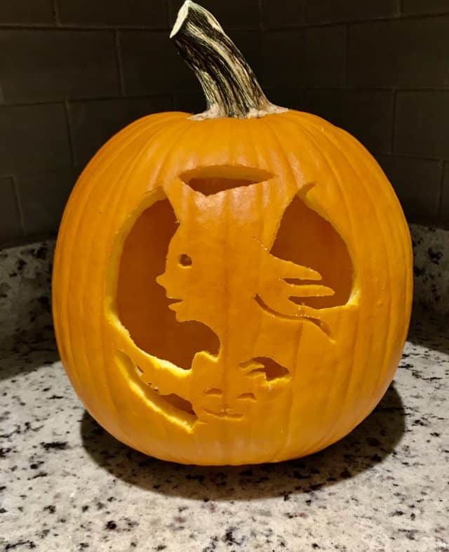 Pumpkin Carving with the best Pumpkin Carving Kit