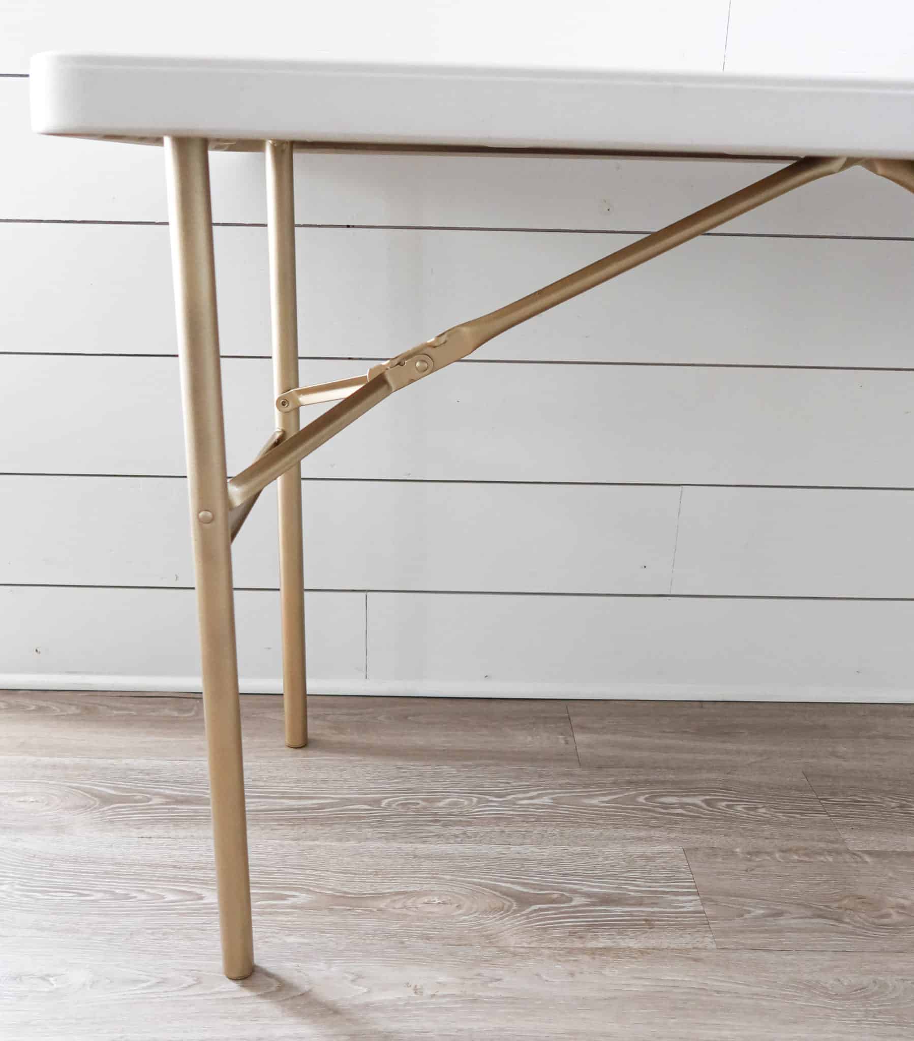 How to use Retique It Liquid Wood with a Folding Table Makeover