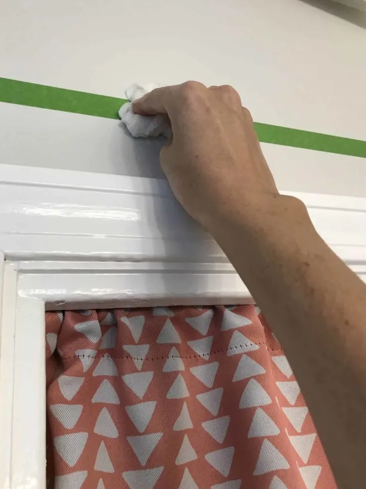 using frog tape to paint a ceiling