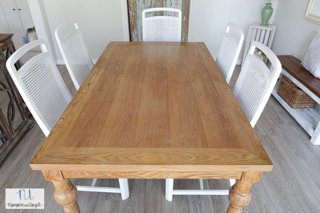 Table with tinted polyurethane product 