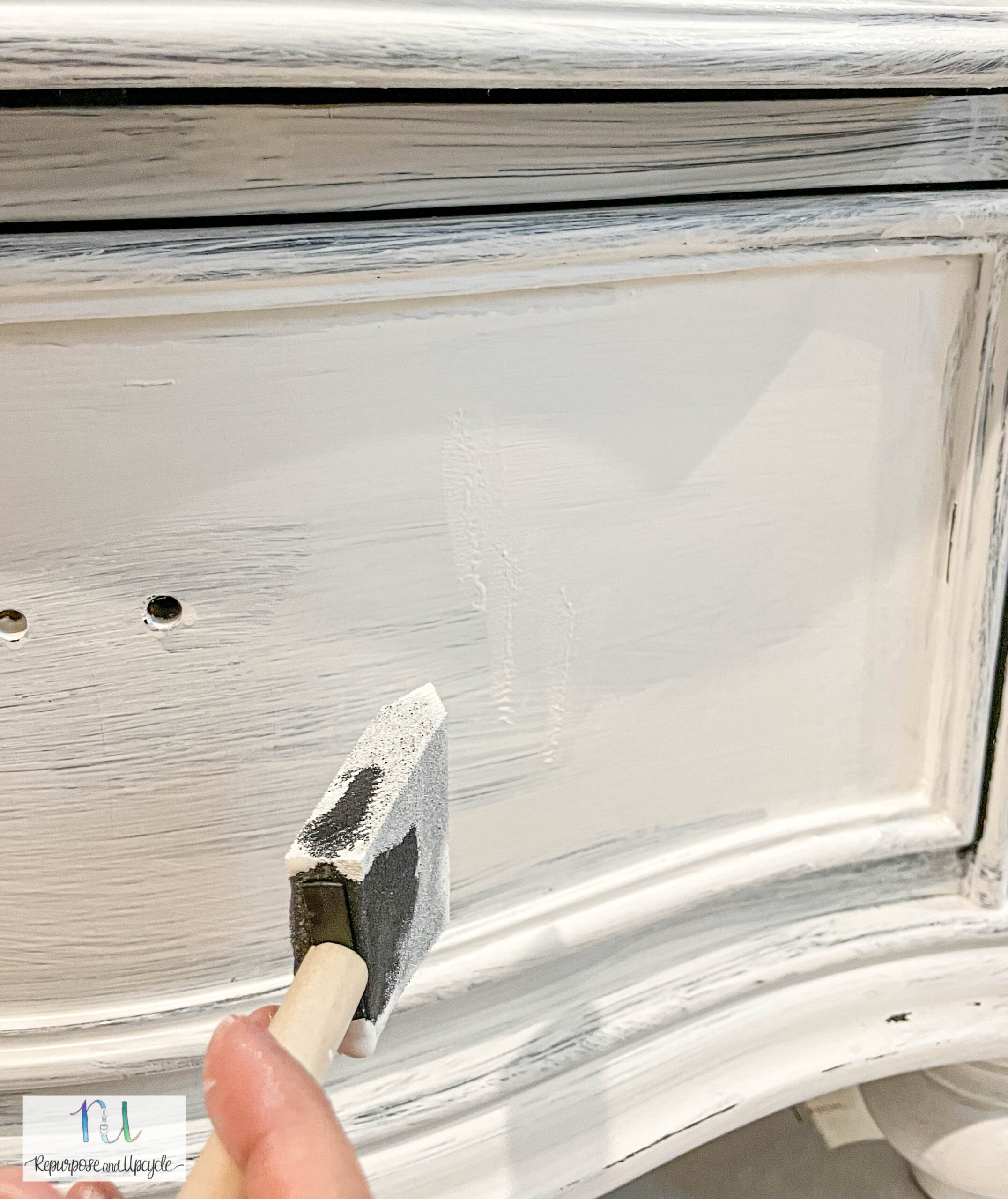 Things to know Before Using Heirloom Traditions AllInOne Paint