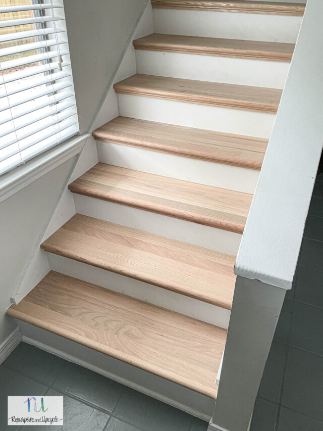 Stain wood Stairs Treads without Sanding