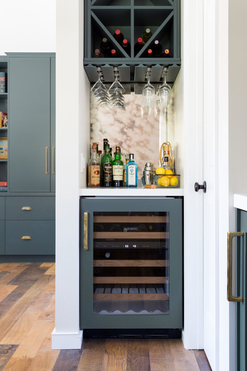 Creative and Affordable Dry Bar Ideas for the Home