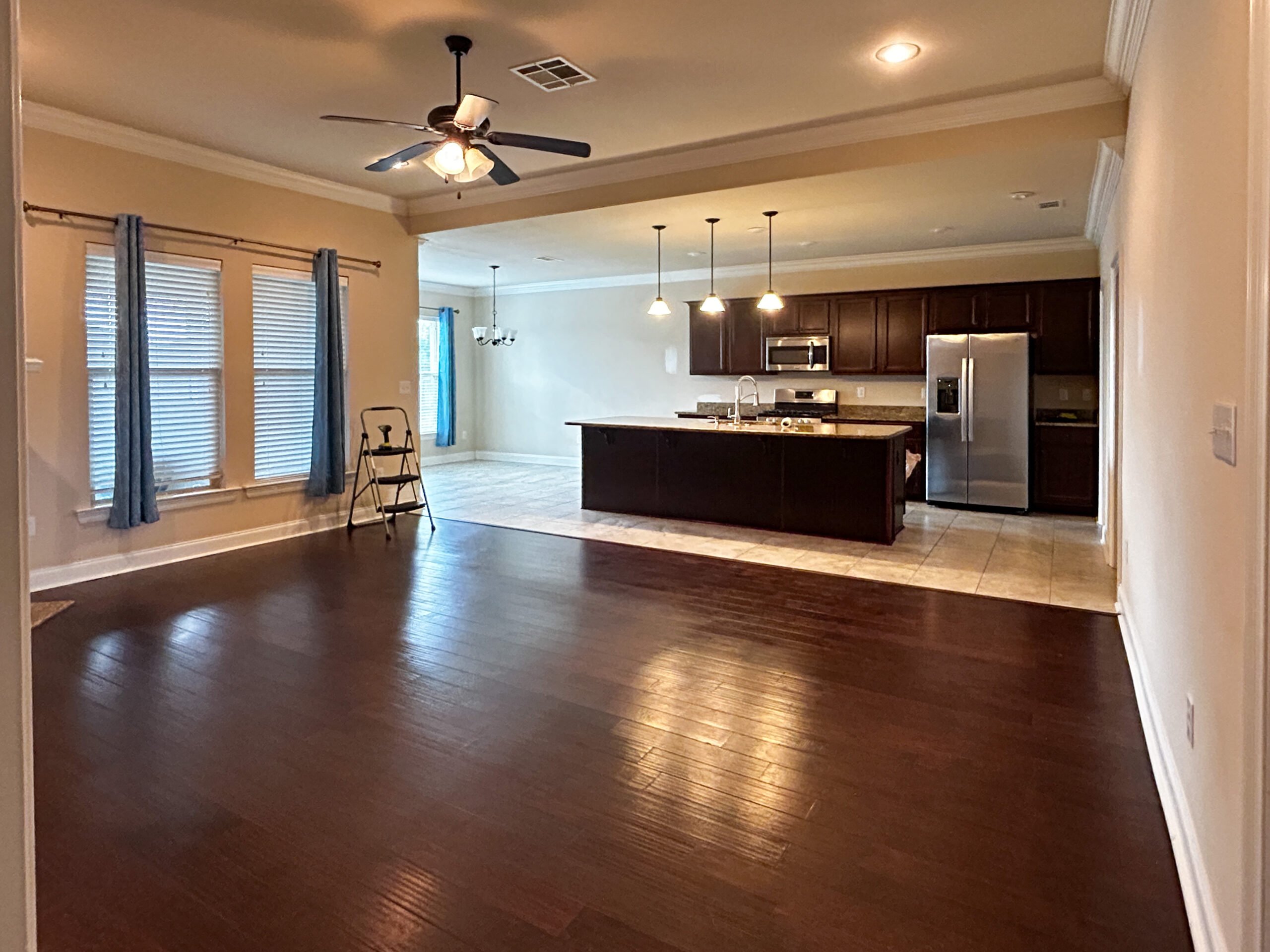 Cozy Craftsman living area